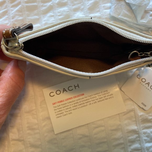 Coach Pebble Leather Change Purse - NWT - Picture 7 of 7